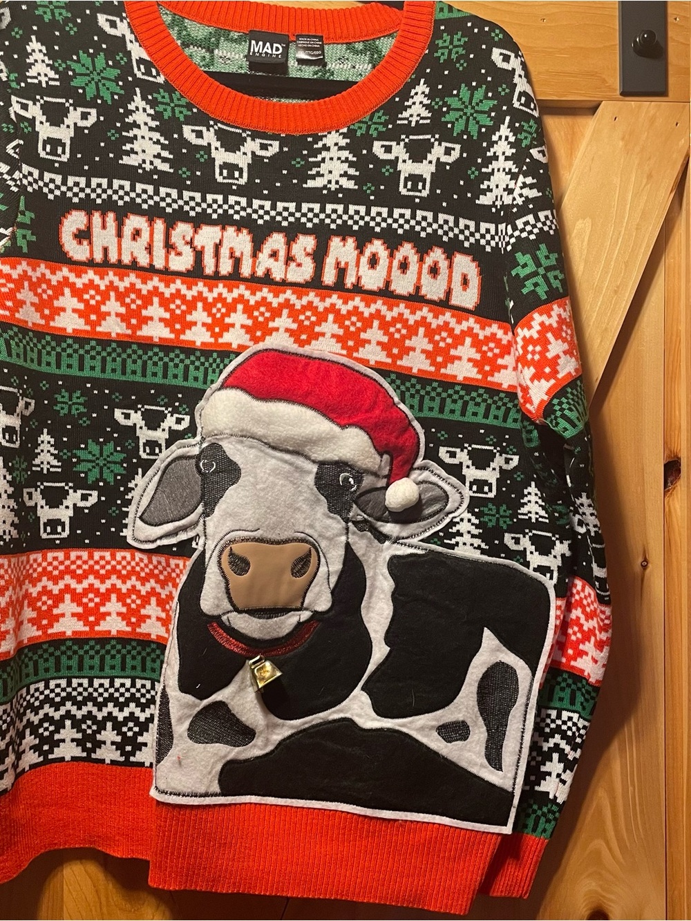 MAD Engine ugly Christmas sweater cow Christmas Moo-d, size XXL